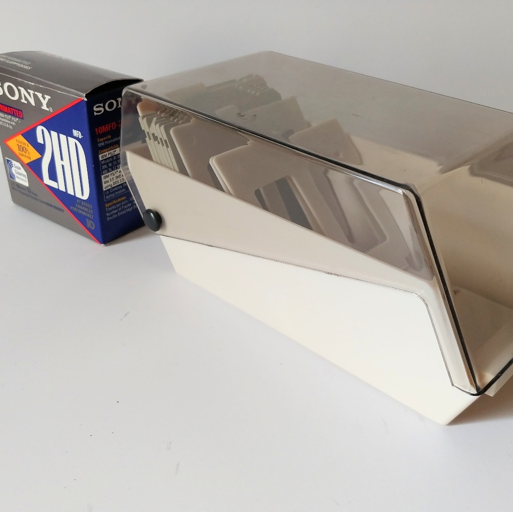 Vintage Diskette File Box Plastic Storage File, Floppy Disk Organizer